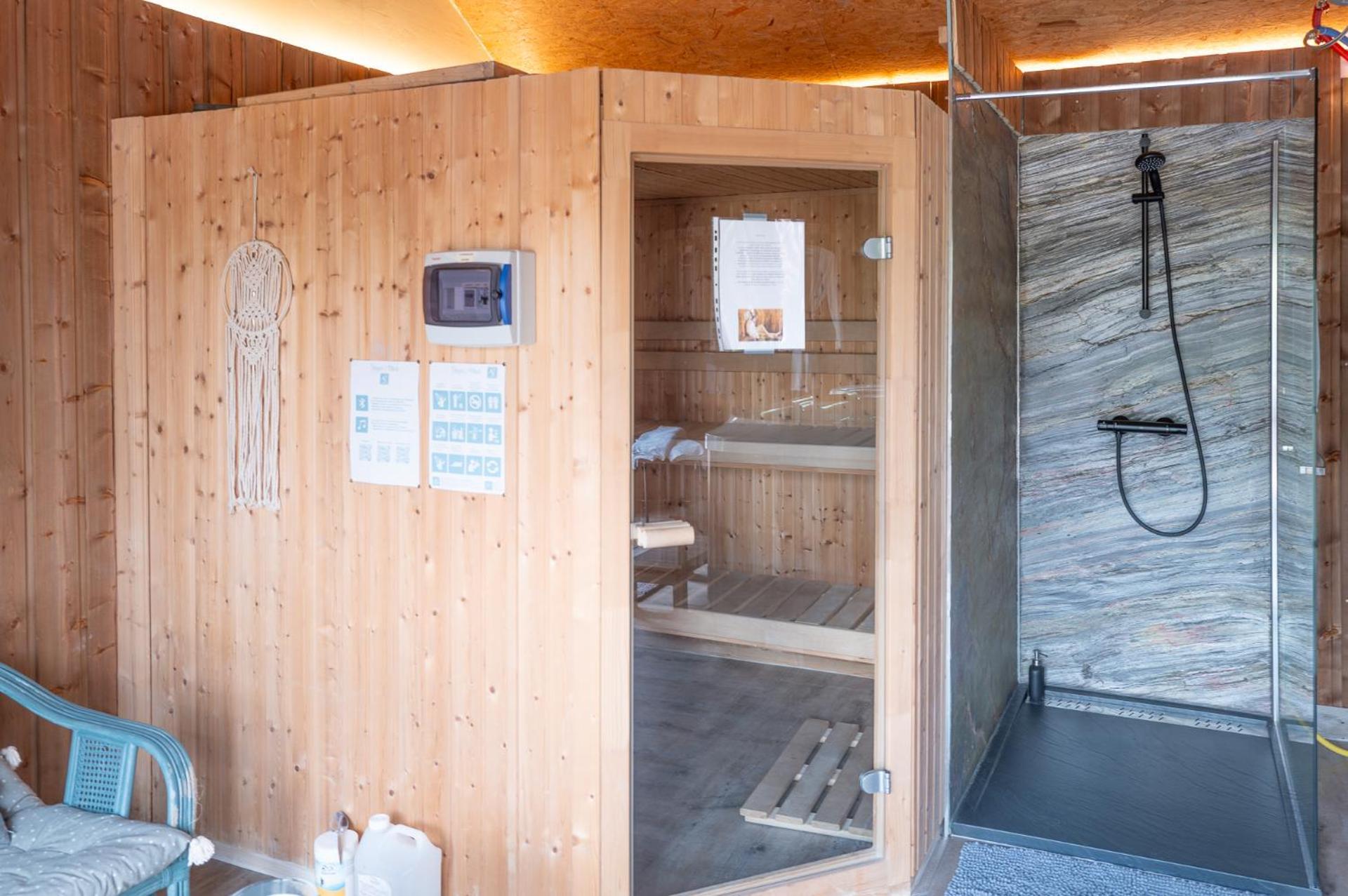 Chalet La Calougeotte, Jardin, Spa Et Sauna Prives Le Ménil Exterior photo